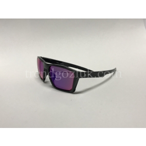 OAKLEY OO 9397 04